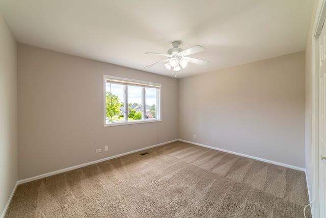 200 N Maple Street, Addison, IL 60101