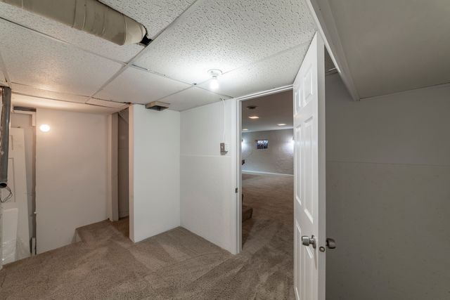 200 N Maple Street, Addison, IL 60101