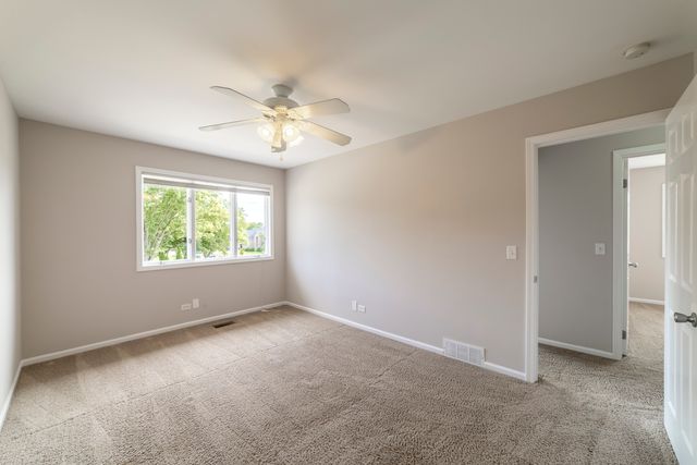 200 N Maple Street, Addison, IL 60101