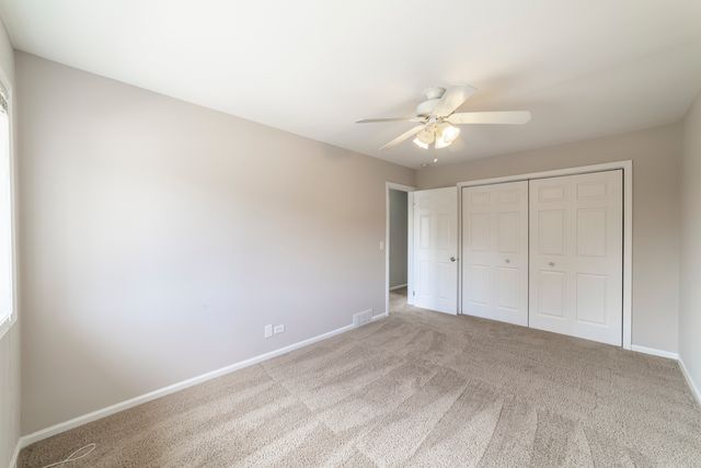 200 N Maple Street, Addison, IL 60101