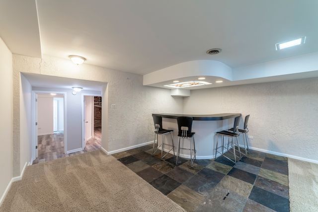 200 N Maple Street, Addison, IL 60101