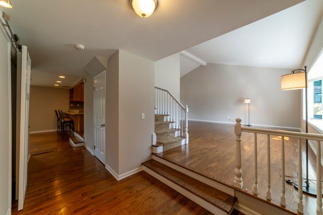 200 N Maple Street, Addison, IL 60101