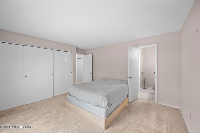 4040 Stonehenge Drive, Sylvania, OH 43560