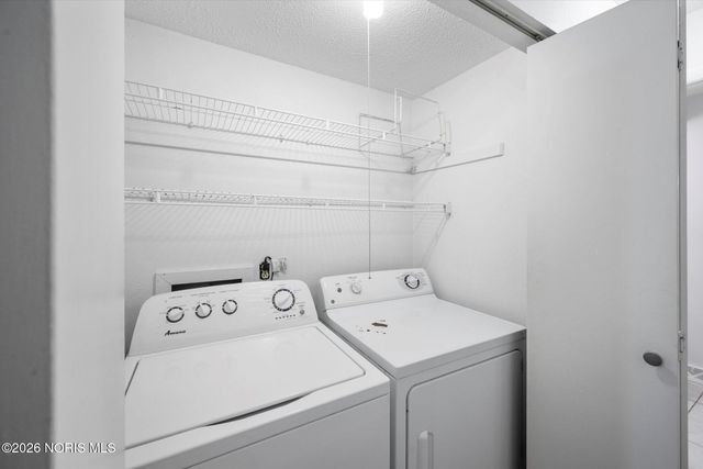 4040 Stonehenge Drive, Sylvania, OH 43560