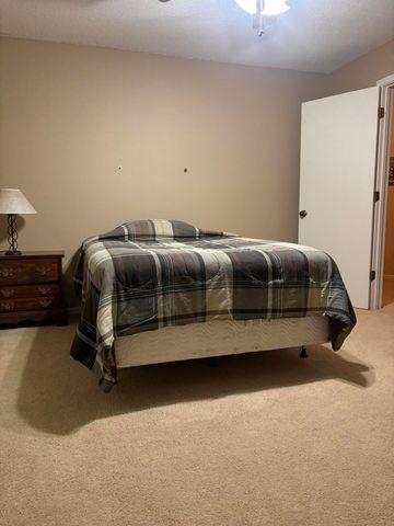 1707 PARK DEVILLE PL, Columbia, MO 65203
