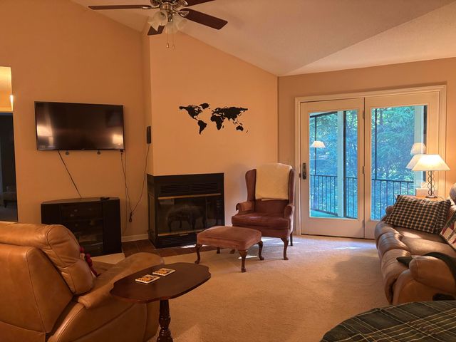 1707 PARK DEVILLE PL, Columbia, MO 65203