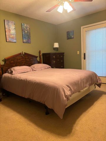 1707 PARK DEVILLE PL, Columbia, MO 65203