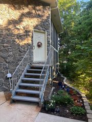 1707 PARK DEVILLE PL, Columbia, MO 65203