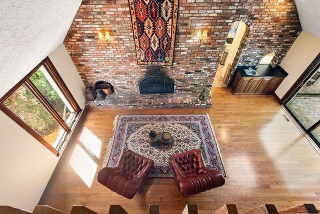 11 Fox Run Rd, Dover, MA 02030