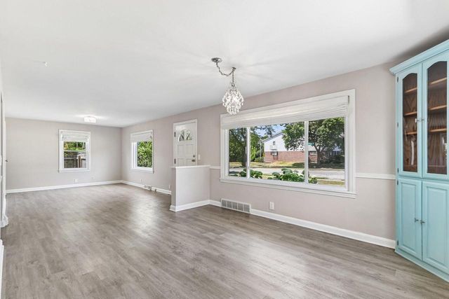9035 W Morgan AVENUE, Milwaukee, WI 53228