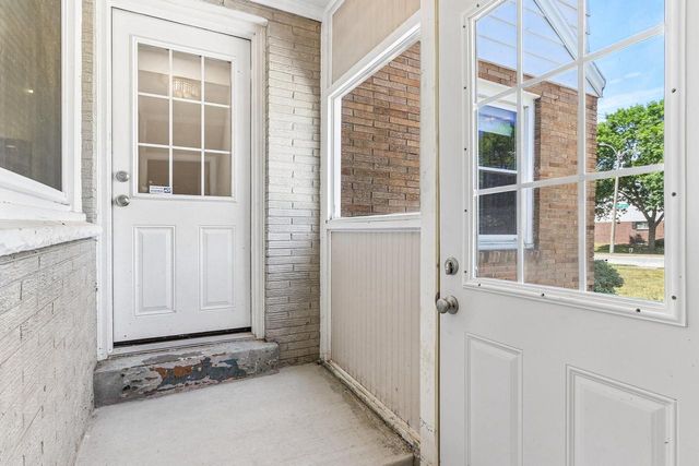 9035 W Morgan AVENUE, Milwaukee, WI 53228