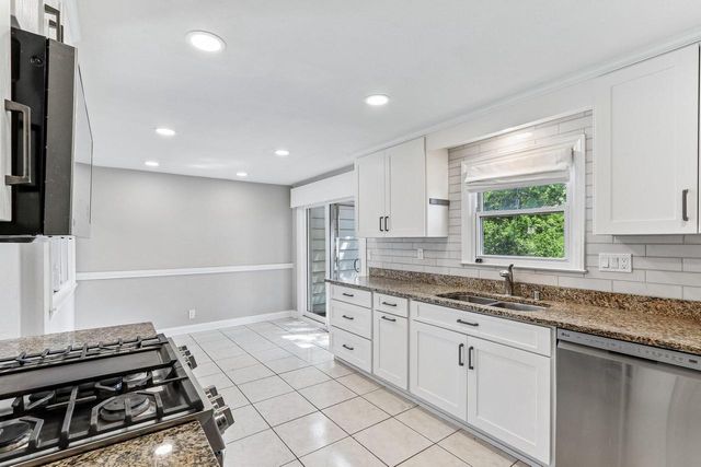 9035 W Morgan AVENUE, Milwaukee, WI 53228