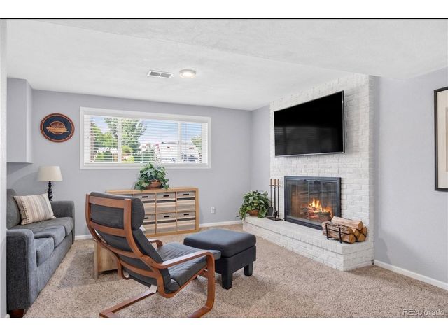 6995 W Rowland Ave, Littleton, CO 80128
