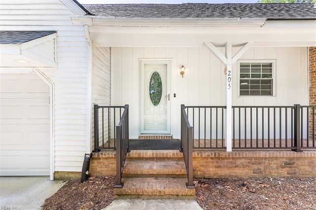 205 Shackleford RD, Yorktown, VA 23693