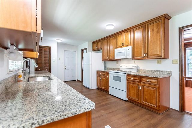 205 Shackleford RD, Yorktown, VA 23693