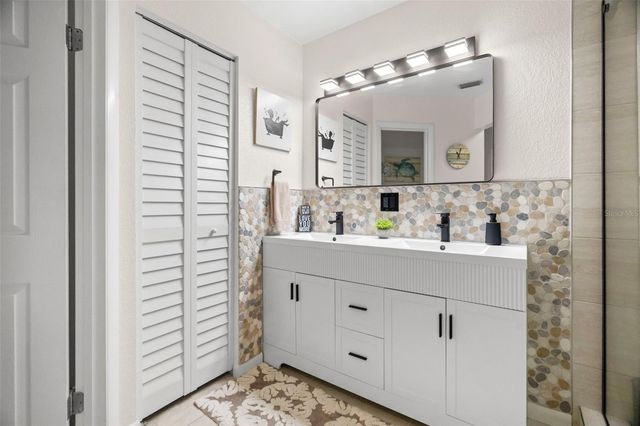 5379 16TH STREET S, St Petersburg, FL 33705