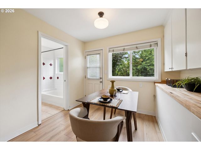 1307 Se 37TH Ave, Portland, OR 97214