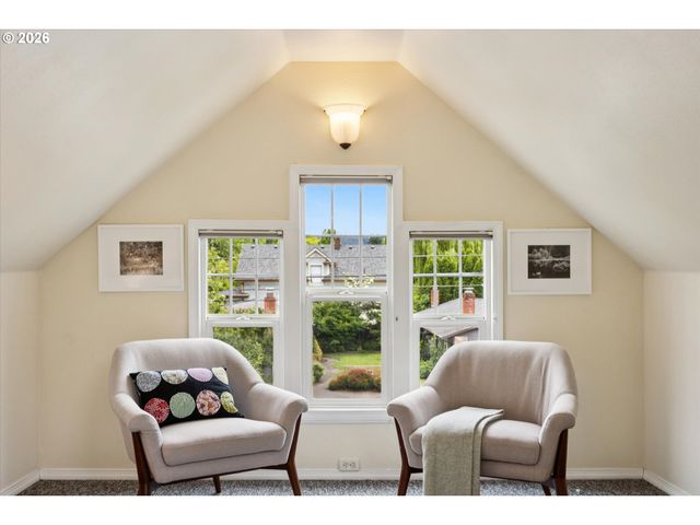 1307 Se 37TH Ave, Portland, OR 97214
