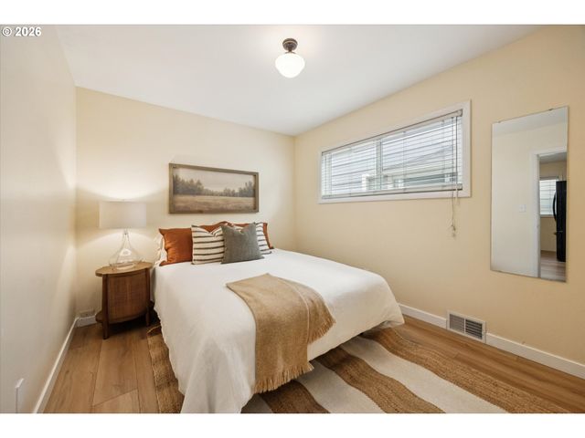 1307 Se 37TH Ave, Portland, OR 97214