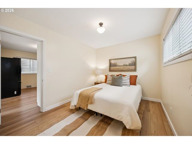 1307 Se 37TH Ave, Portland, OR 97214