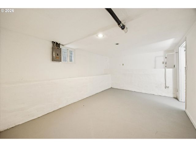 1307 Se 37TH Ave, Portland, OR 97214