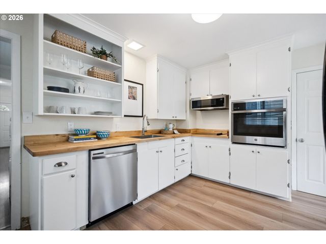 1307 Se 37TH Ave, Portland, OR 97214