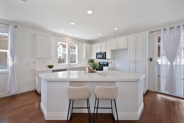 341 Anjou Cir, Sacramento, CA 95835