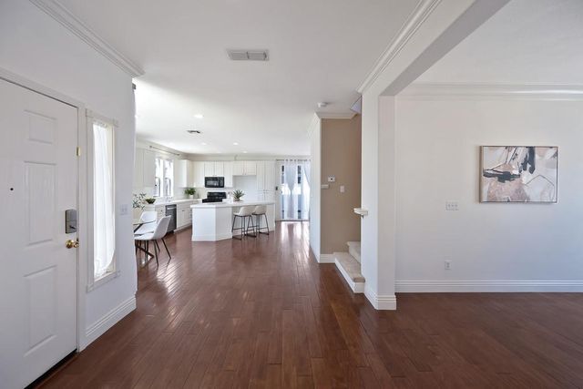 341 Anjou Cir, Sacramento, CA 95835