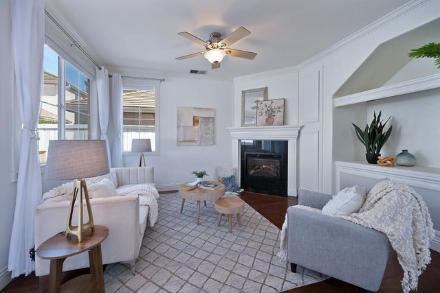 341 Anjou Cir, Sacramento, CA 95835