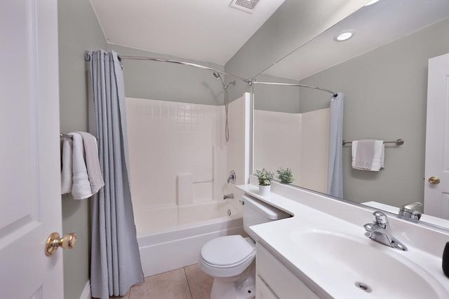 341 Anjou Cir, Sacramento, CA 95835