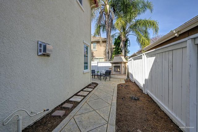 341 Anjou Cir, Sacramento, CA 95835