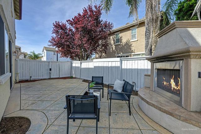 341 Anjou Cir, Sacramento, CA 95835