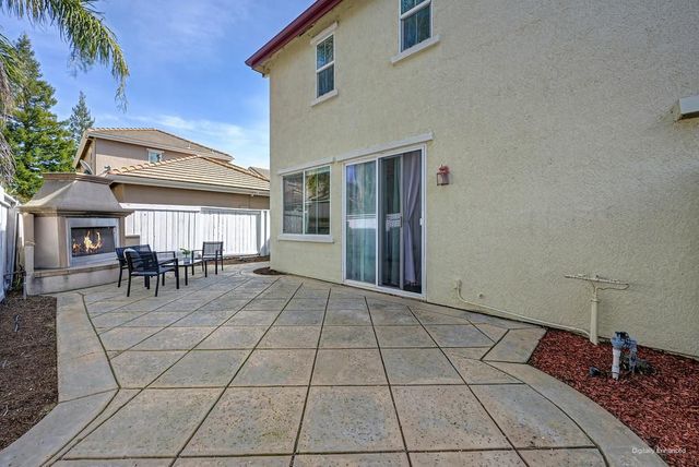 341 Anjou Cir, Sacramento, CA 95835