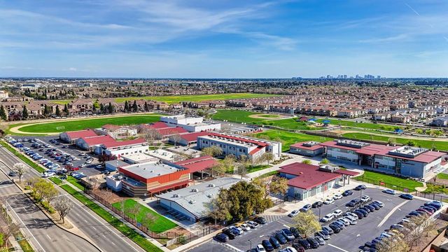 341 Anjou Cir, Sacramento, CA 95835