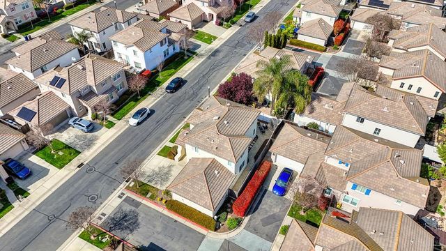 341 Anjou Cir, Sacramento, CA 95835