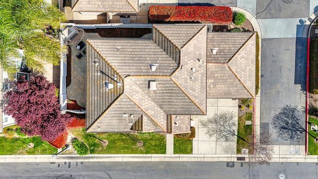 341 Anjou Cir, Sacramento, CA 95835