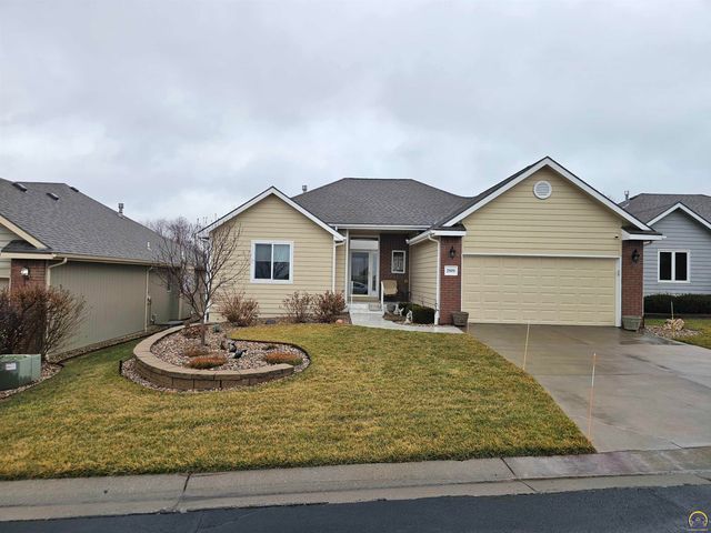 2809 SW Tallgrass DR, Topeka, KS 66614