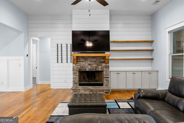 180 Lawshe Farm Drive, Senoia, GA 30276