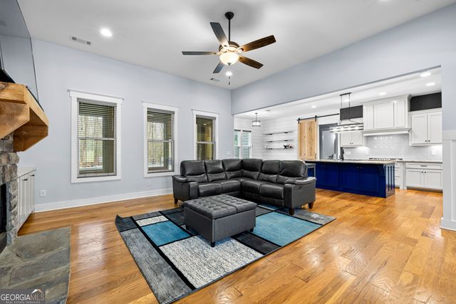 180 Lawshe Farm Drive, Senoia, GA 30276