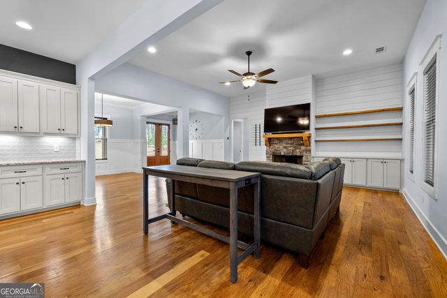 180 Lawshe Farm Drive, Senoia, GA 30276