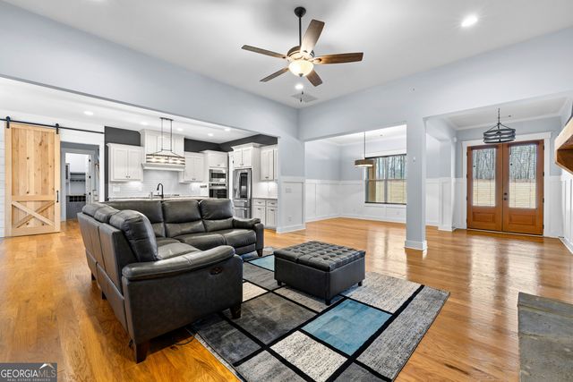 180 Lawshe Farm Drive, Senoia, GA 30276