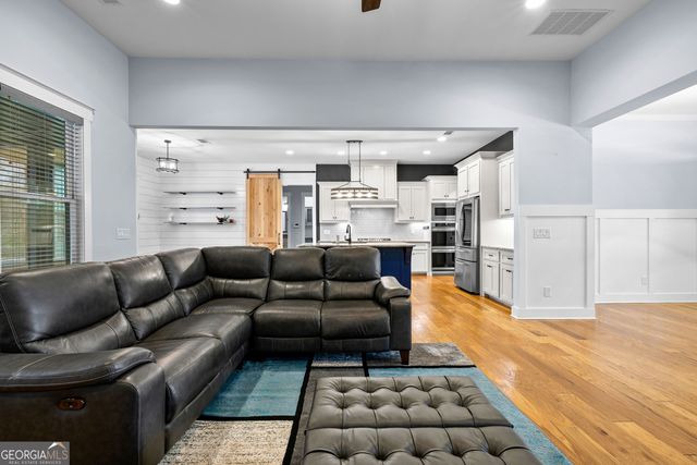 180 Lawshe Farm Drive, Senoia, GA 30276