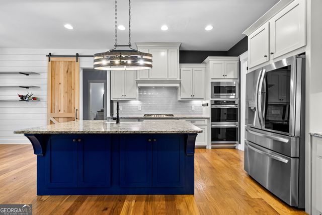 180 Lawshe Farm Drive, Senoia, GA 30276