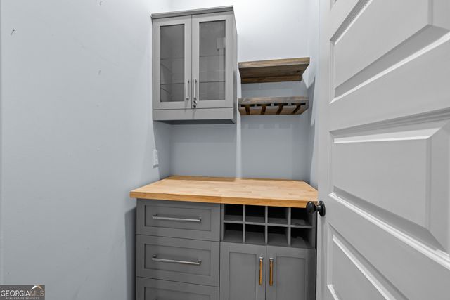 180 Lawshe Farm Drive, Senoia, GA 30276