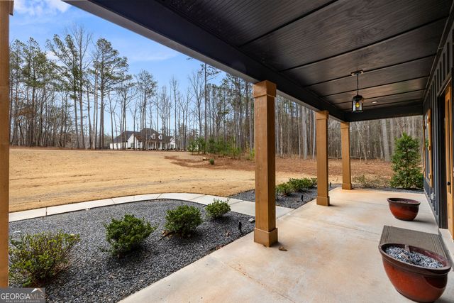 180 Lawshe Farm Drive, Senoia, GA 30276