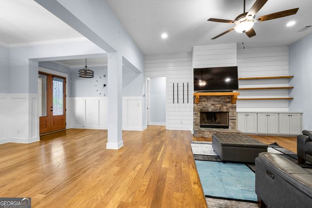 180 Lawshe Farm Drive, Senoia, GA 30276