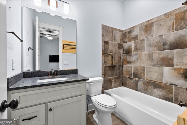 180 Lawshe Farm Drive, Senoia, GA 30276