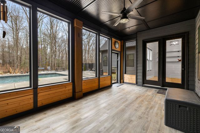 180 Lawshe Farm Drive, Senoia, GA 30276