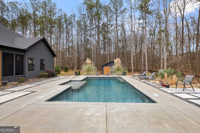 180 Lawshe Farm Drive, Senoia, GA 30276