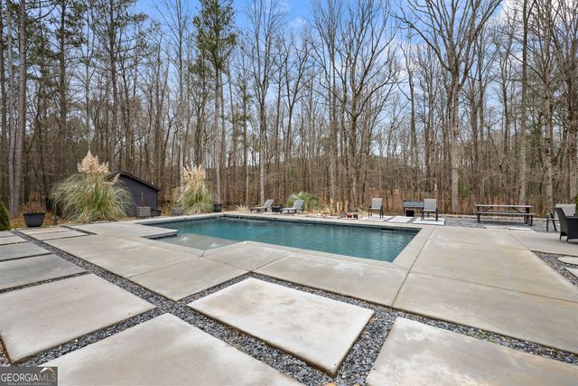 180 Lawshe Farm Drive, Senoia, GA 30276